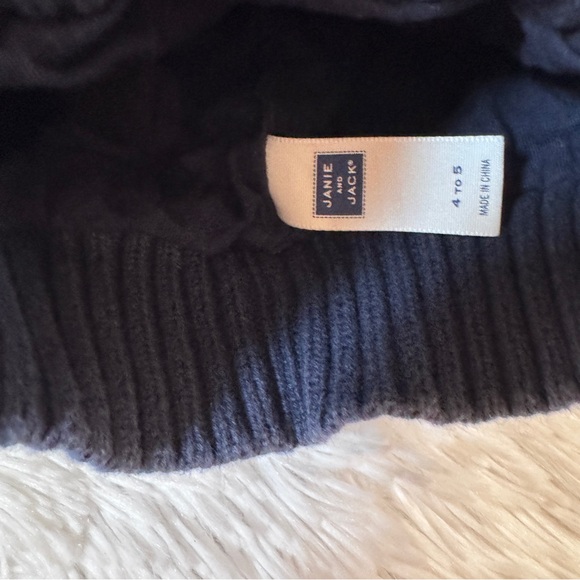 Janie and Jack set of 3 Knit Beanie embroidered train, bear, dog in navy blue - Picture 7 of 7